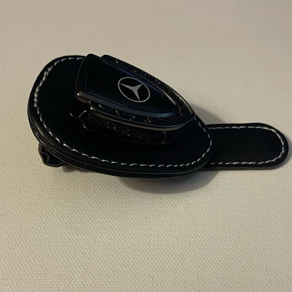 Mercedes Benz Sunglass Holder for Car with Logo Black PU Leather NWT - Picture 9 of 12